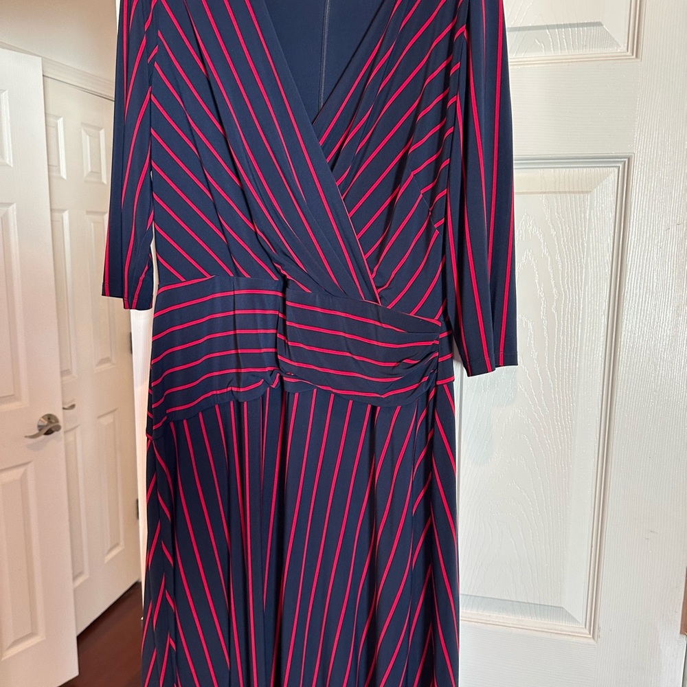 . 3/4 sleeves. Almost new. Size-16.length 43 inches & pit2pit-19 inches
